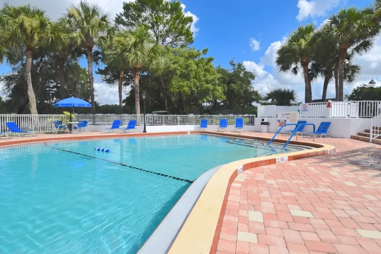 Leesburg - Lakes at Leesburg - 04