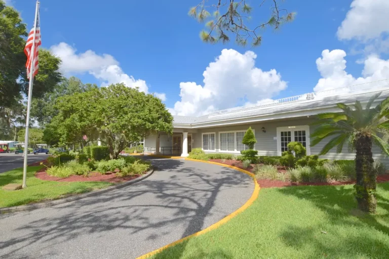 Leesburg - Lakes at Leesburg - 07