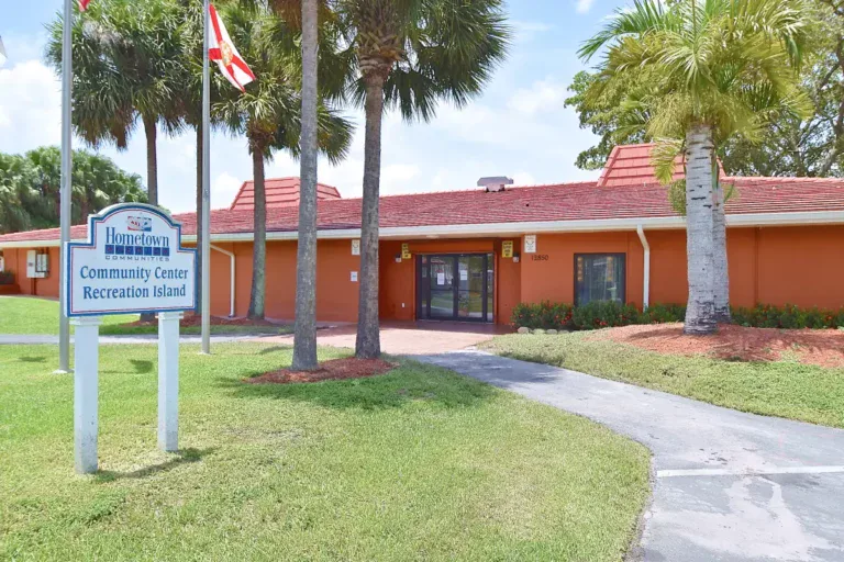 Miami - University Lakes - 06