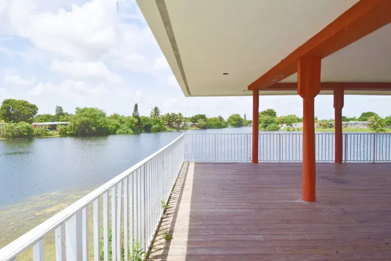 Miami - University Lakes - 11