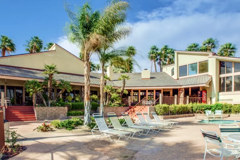 Rancho Mirage - The Colony - 14