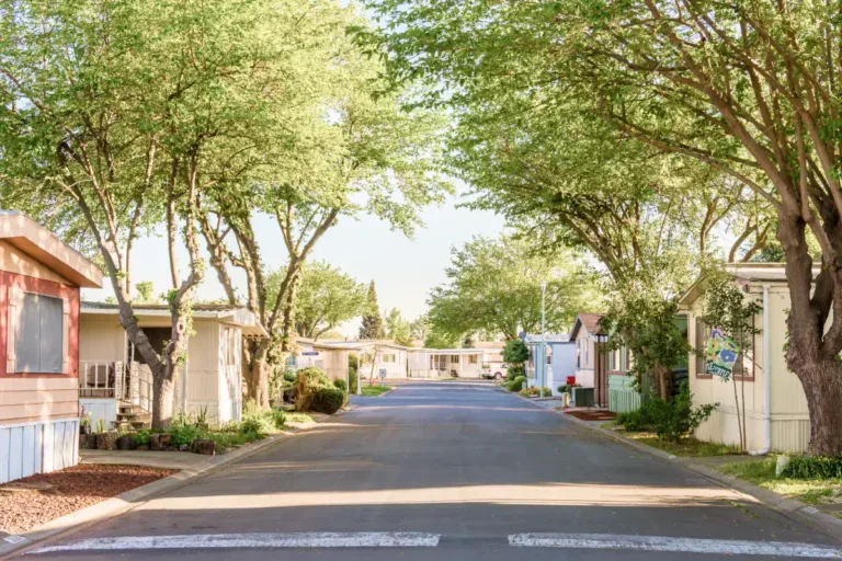 Sacramento - Colonial Estates - 01