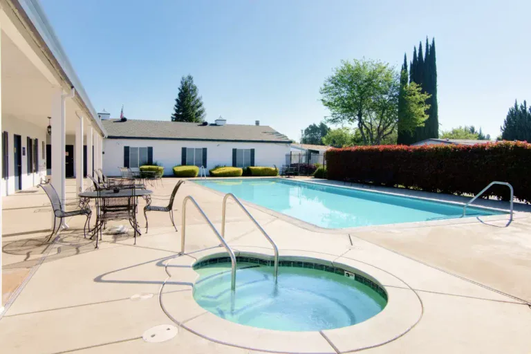 Sacramento - Colonial Estates - 06