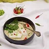 curry vert de cabillaud servi à l'assiette