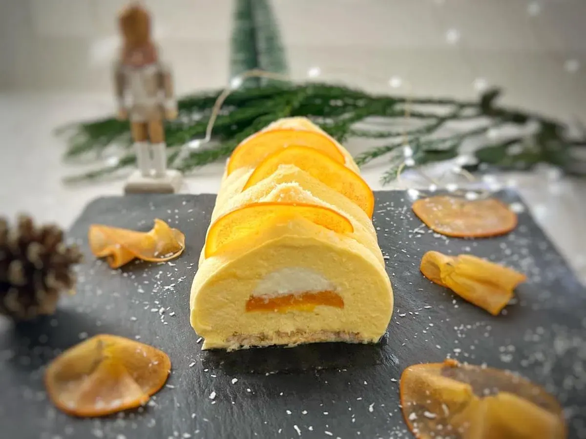 Une bûche exotique tout en fraîcheur parfaite pour terminer un repas festif et copieux