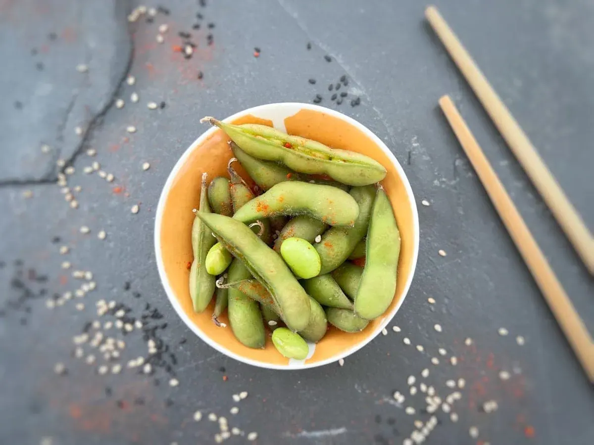 de délicieux edamame pour l'apéro