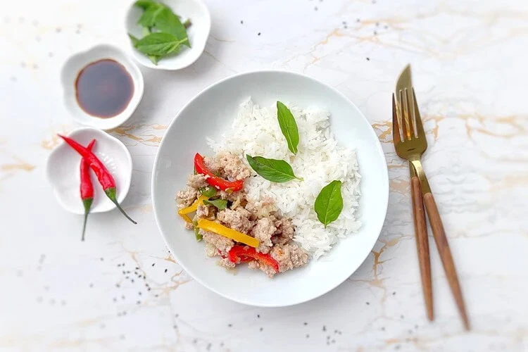 une recette de porc haché à la thaï très simpl