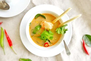 Une délicieuse soupe thaï
