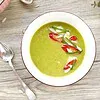 Une soupe aussi bonne chaude que froide, parfaite pour illustrer le guide des légumes et légumineuses