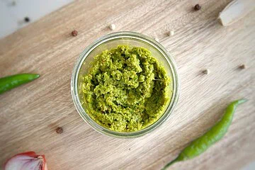 Sauces et condiments maison : Une pâte de curry vert thaï déliceuse et qui illustre parfaitement la page Asie et currys