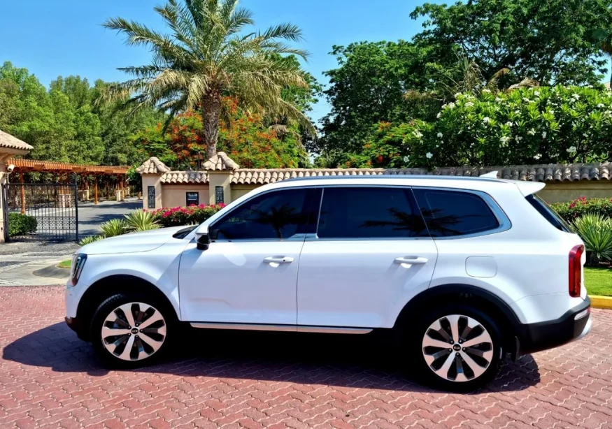 white car for dubai trip