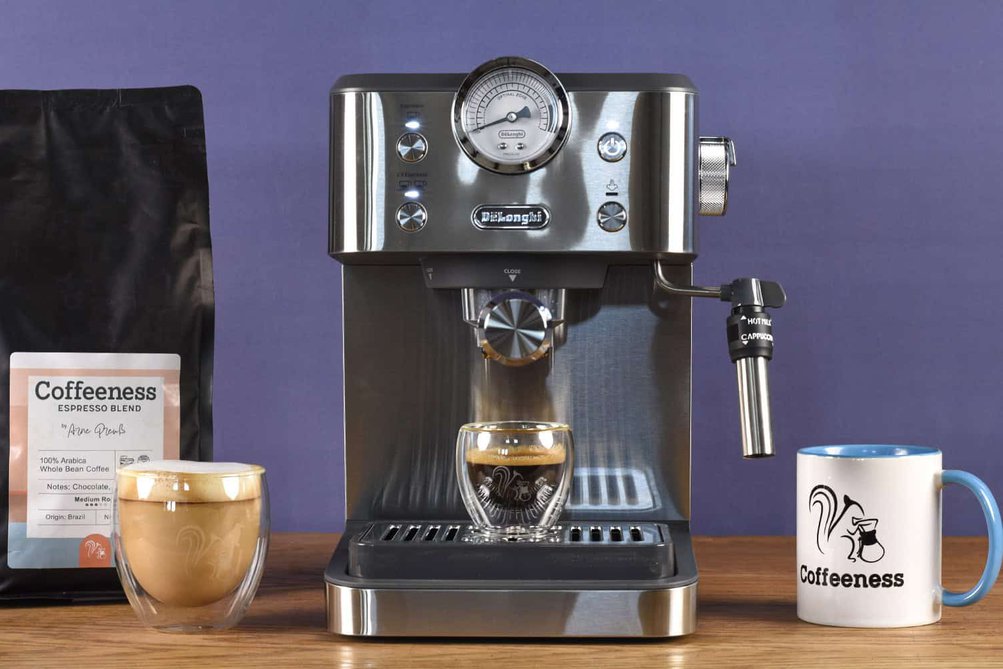 DeLonghi Linea Classic Espresso Machine Review 2025