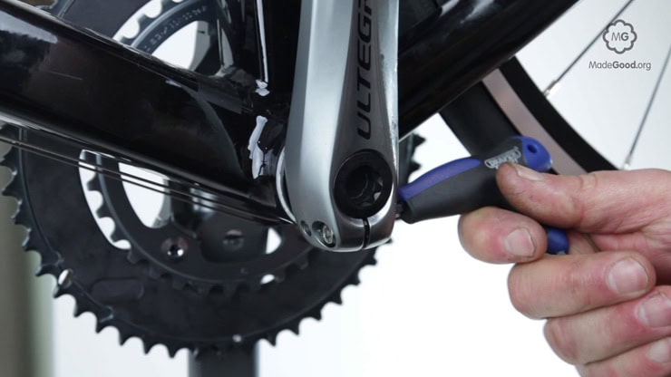 Remove A Shimano Hollowtech Crankset