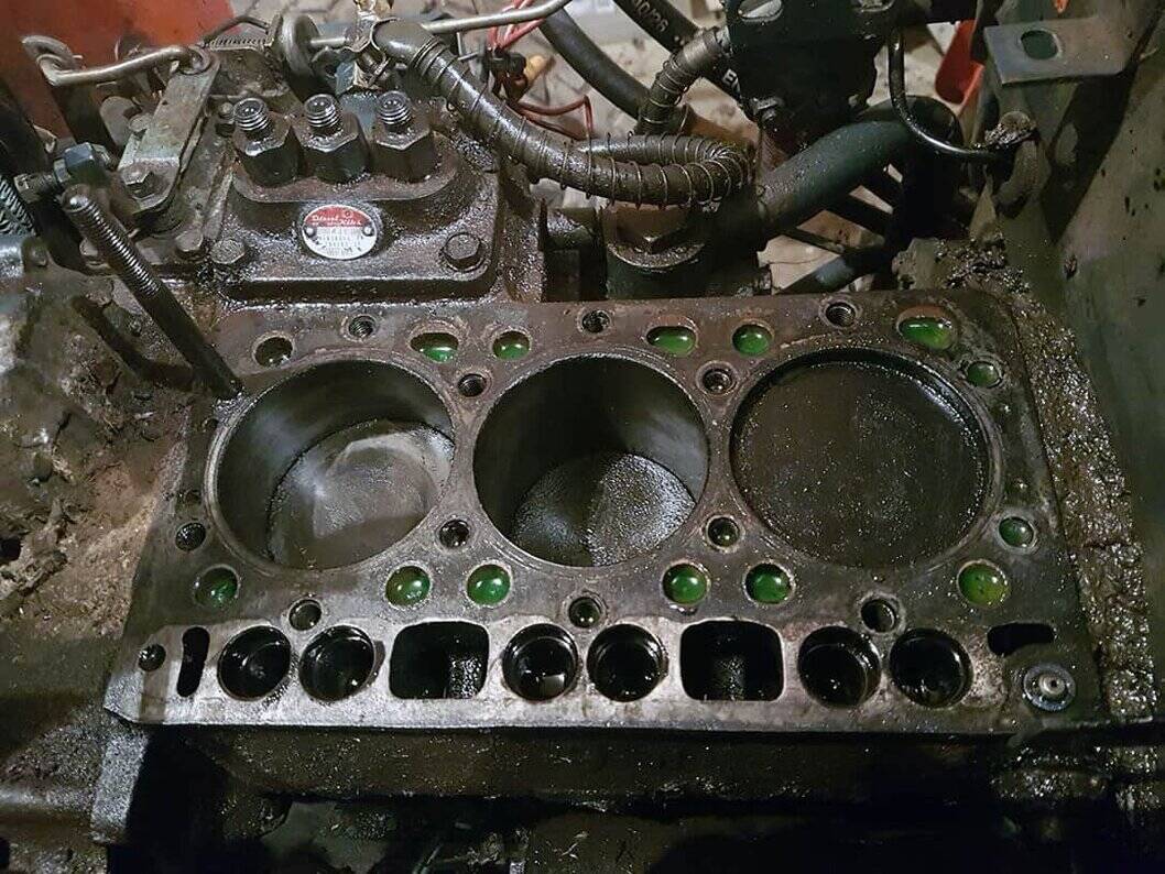 Kubota B20 Engine Head Removed