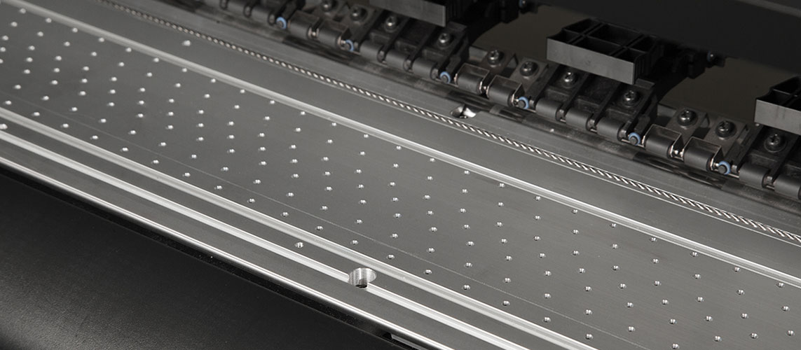 The Mimaki Tx300P-1800 MkII features an interchangeable platen