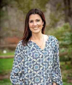 Charming Homes and Gardens