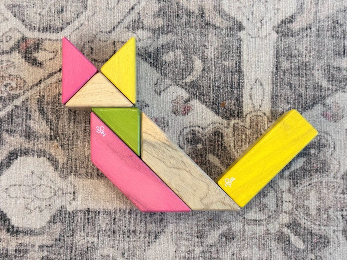 Cat tangrammade from Tegu magnetic blocks