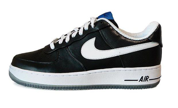 ny yankees nike sneakers