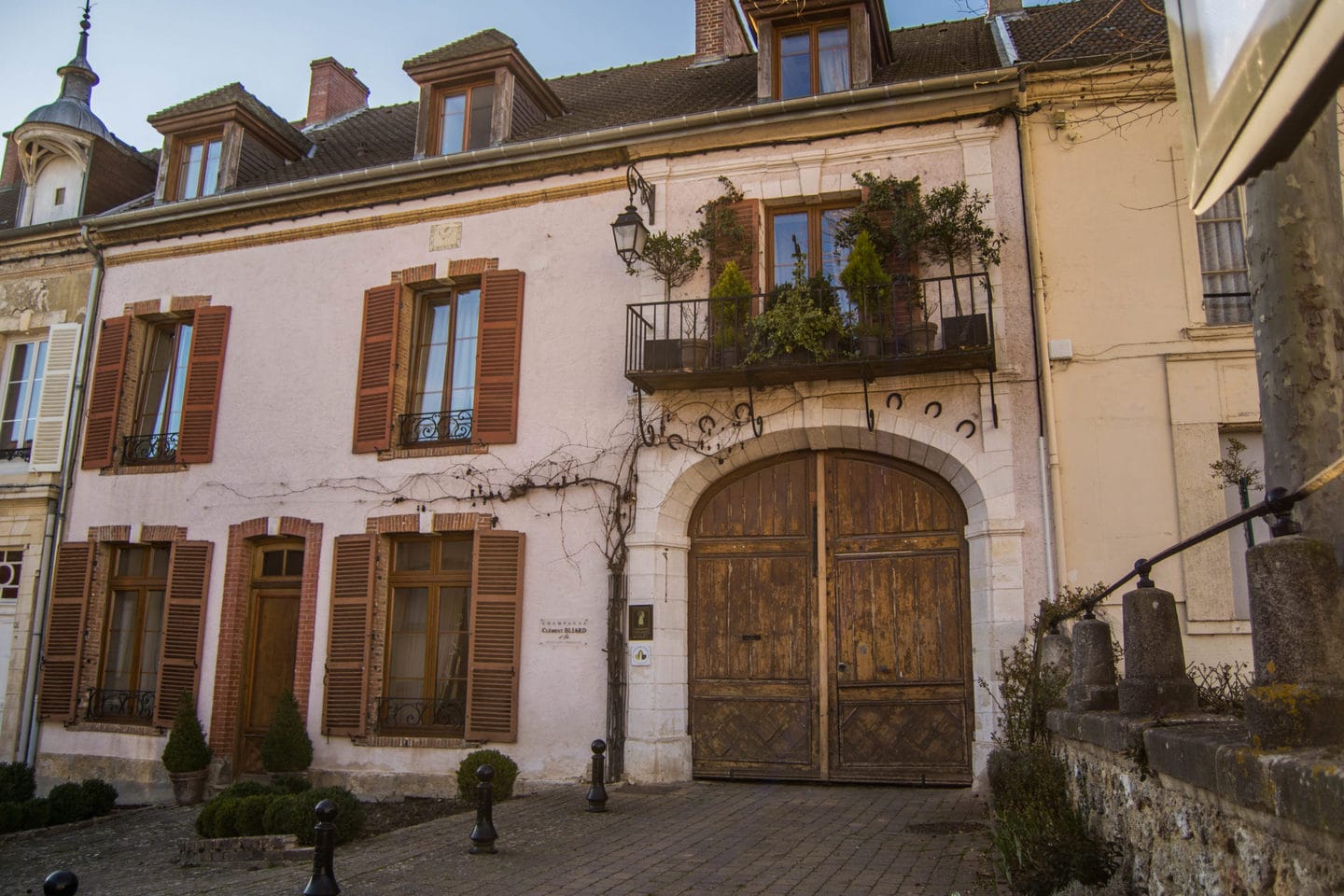 Hautvillers village near Epernay in the Marne. Electric bike ride