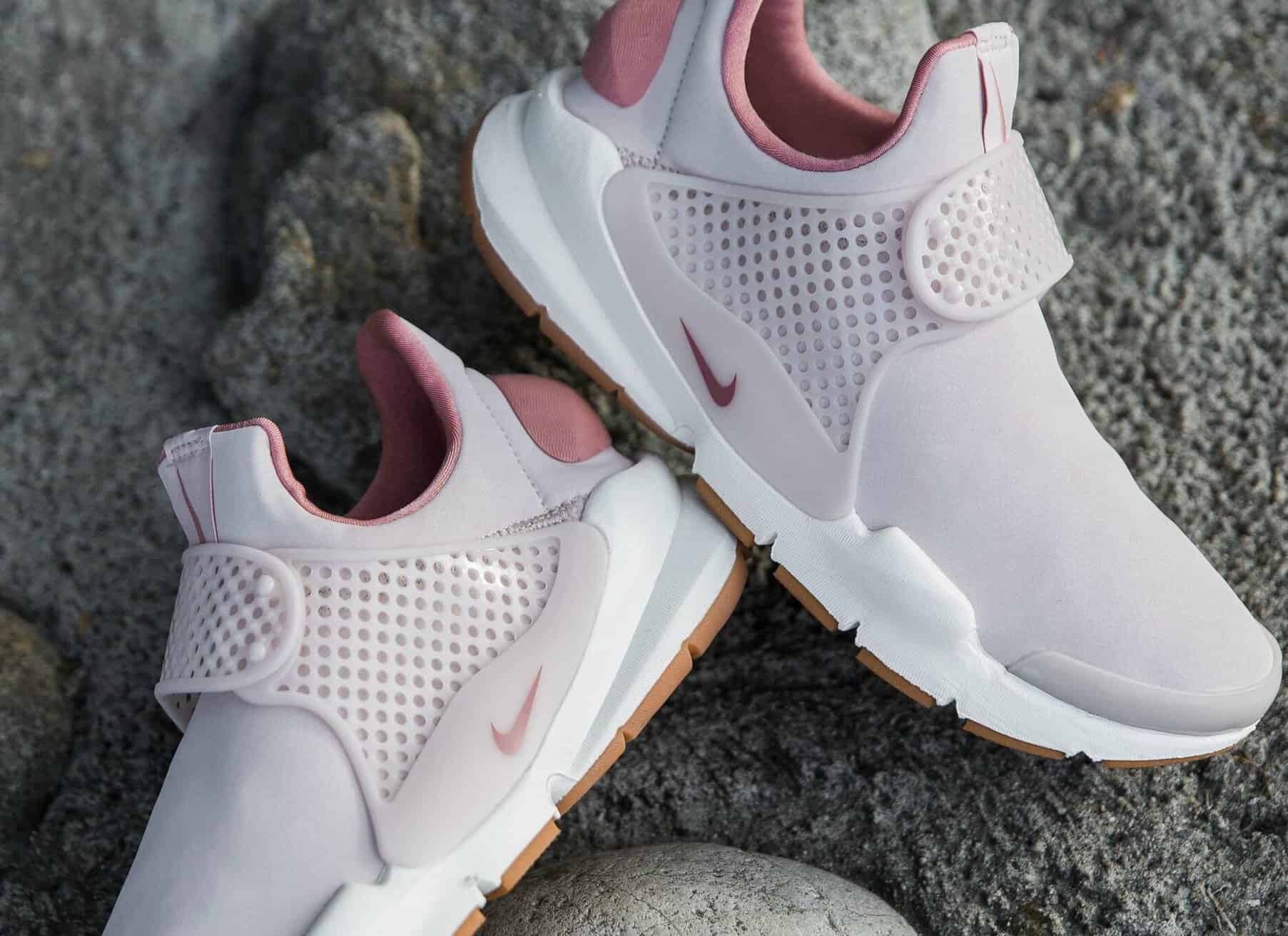nike womens sock dart