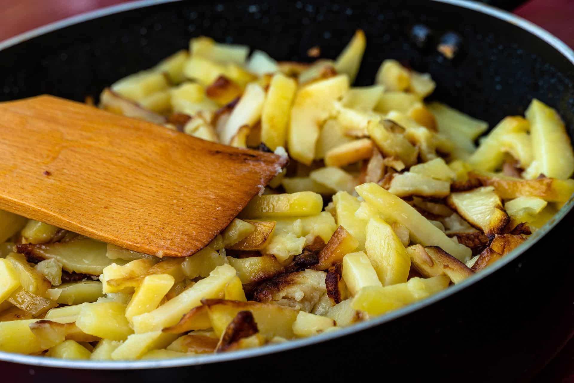 Patate In Padella Croccanti E Saporite Ricetta Facile E Veloce Food Blog