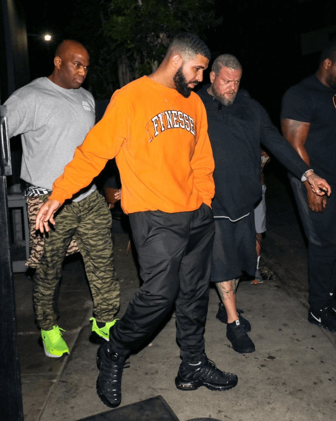 drake wearing nike presto