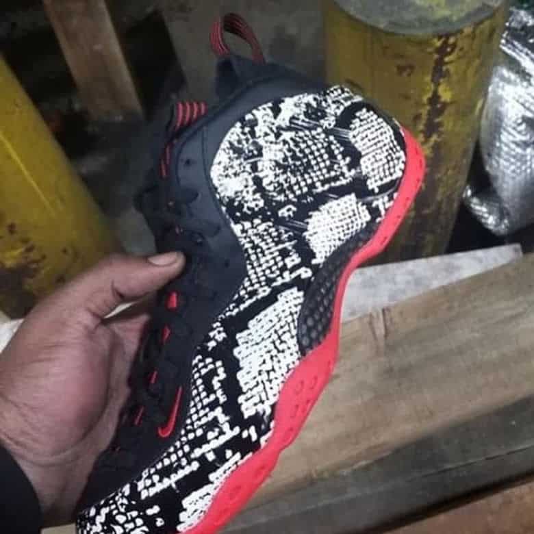 snakeskin phone posits
