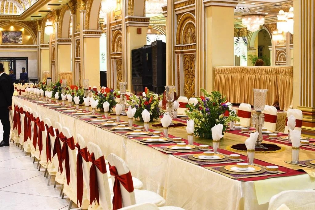 https://cdn.shortpixel.ai/spai/w_2641%2Bq_lossy%2Bret_img%2Bto_webp/i0.wp.com/elitecaterers.in/wp-content/uploads/2018/07/Professional-Catering-Service-Hyderabad-Dining-Hall-Setup.jpeg?resize=1024%2C682&ssl=1&utm_source=chatgpt.com