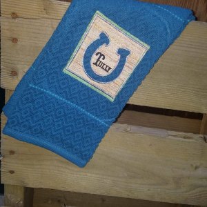 Embossed Horseshoe 4x4