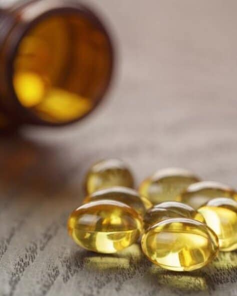 13 Reasons To Put Vitamin E Oil On Your Face Skin Hair