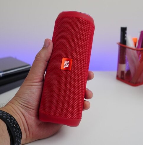 JBL Flip 4