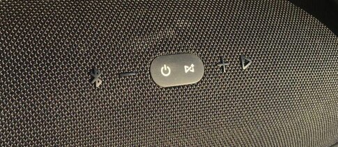 JBL Boombox Buttons