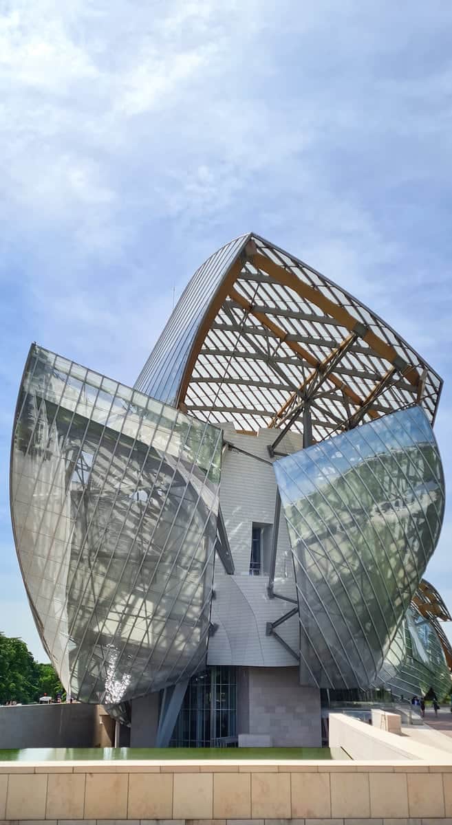 高品質，大得価 美品 FONDATION LOUIS VUITTON フォンダシオン ルイヴィトン 美術館 限定 ワンタッチ 折りたたみ傘 雨傘 アンブレラ グレー