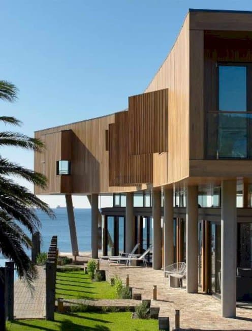 Austinmer Beach House A Connected Family Home With Illawarra Escarpment And Surrounding Coastal