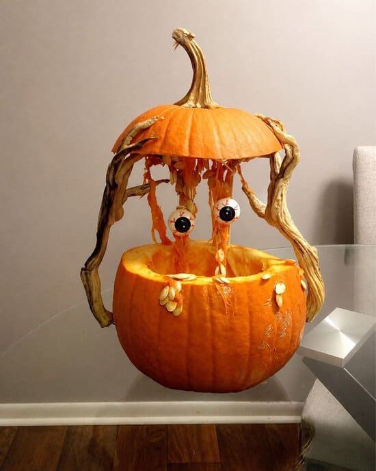 Hanging Eyeball Pumpkin