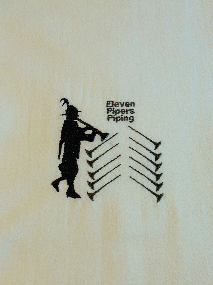Day 11 Eleven Pipers Piping 4x4: 2 design set with knockdown