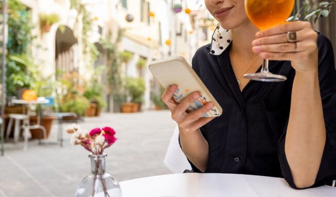 How to Use Your Cellphone in Italy - Untold Italy - 2026