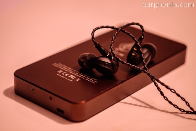 earphonia.com nuforce HEM8 Review
