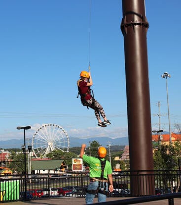 Paula Deen S Lumberjack Feud Show And Adventure Park Smoky Mountains Coupons