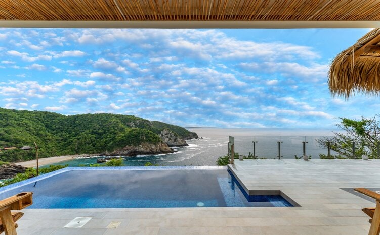 Oceanfront 2 Bedroom Casa