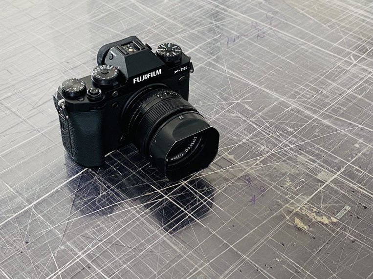die neue Fuji X-T5: ausführliches Video Review + Beispielfotos 15 Fujifilm X-T5 Schwarz