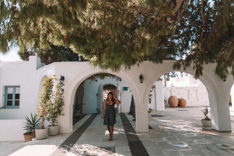 How To Get From Santorini Airport To Perissa - All Possible Ways, cheapest way from Santorini airport to Perissa, Santorini airport to Perissa, cheapest way from Santorini airport to Perissa town, Santorini Bus Airport, bus from Santorini airport to Perissa, taxi Santorini airport to Perissa, Uber Santorini airport to Perissa, Santorini airport to Perissa by bus, Santorini Airport Bus to Perissa