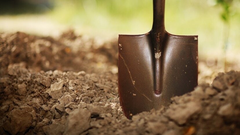 Shovel digging into soil | Ground-Penetrating Radar as an Alternative | US Radar