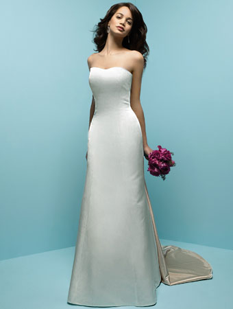 green emerald velvet dress Alfred Angelo 7391 – Nearly Newlywed