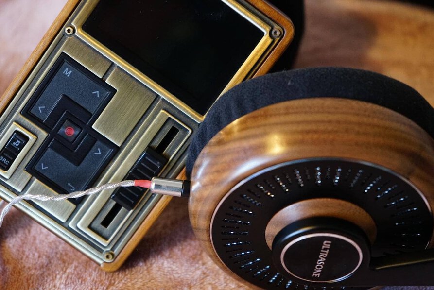Ultrasone Edition eleven unboxing | earphonia.com