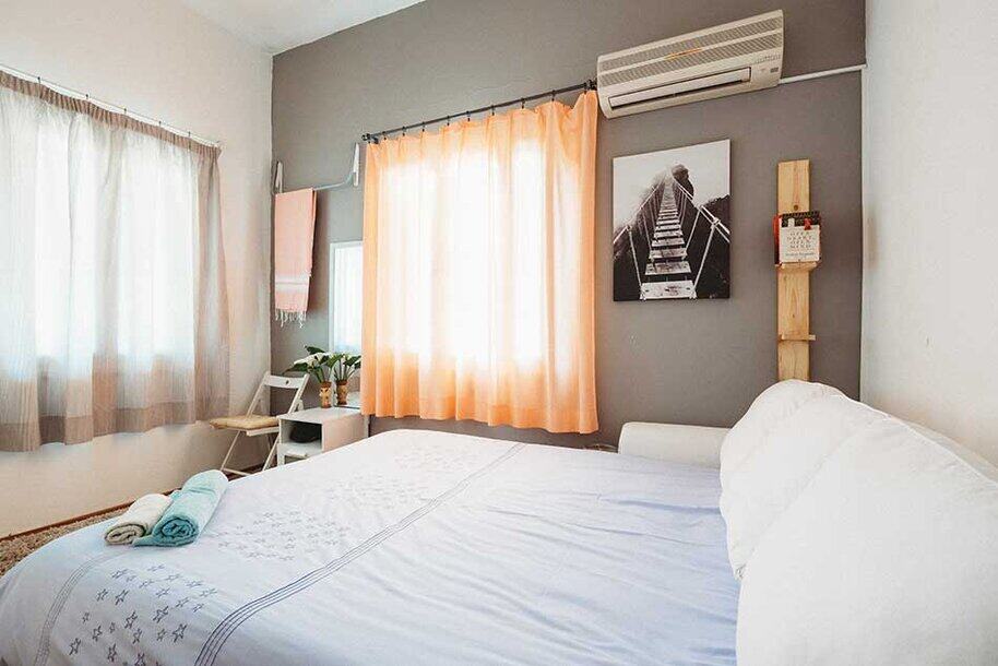 How To Layout A Bedroom That Is 10x10