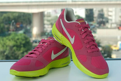 nike pink neon
