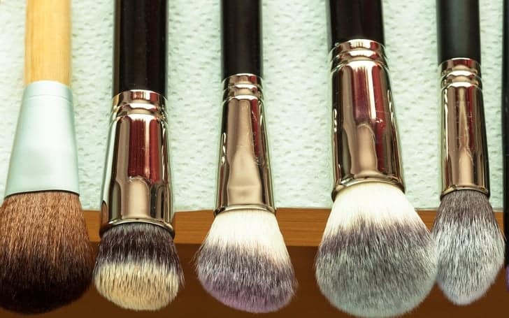 how to clean makeup brushes without baby shampoo