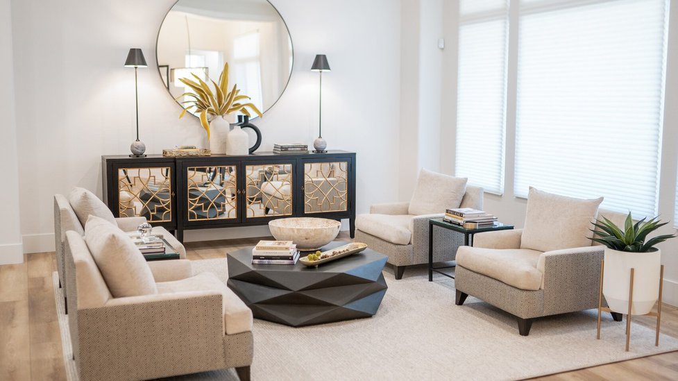 How to Decorate around a Mirror on the Wall: Stunning Ideas Revealed