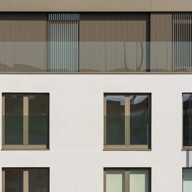 Detail van aluminium gevelbekleding met hoogwaardige afwerking
